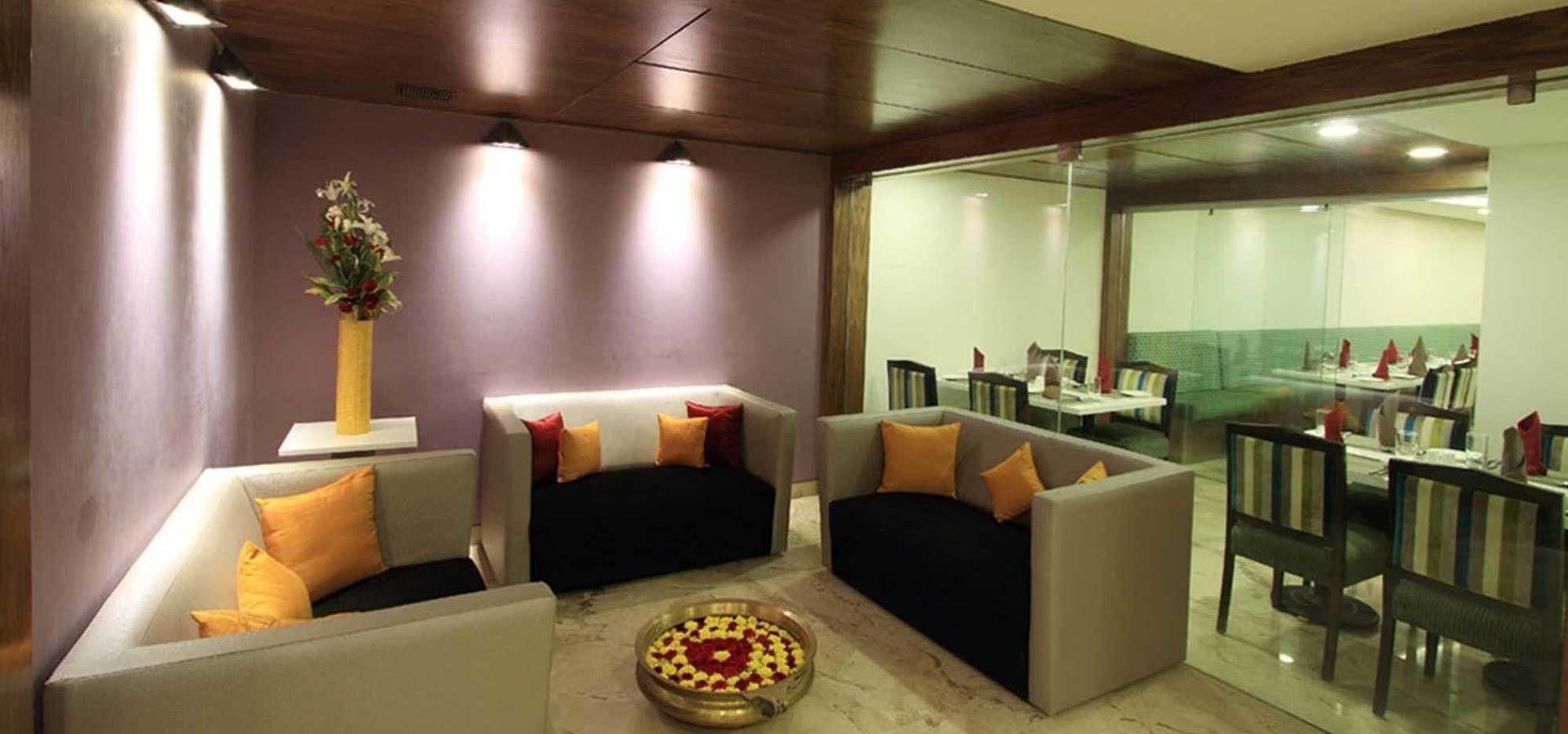 Hotel La Woods Chennai