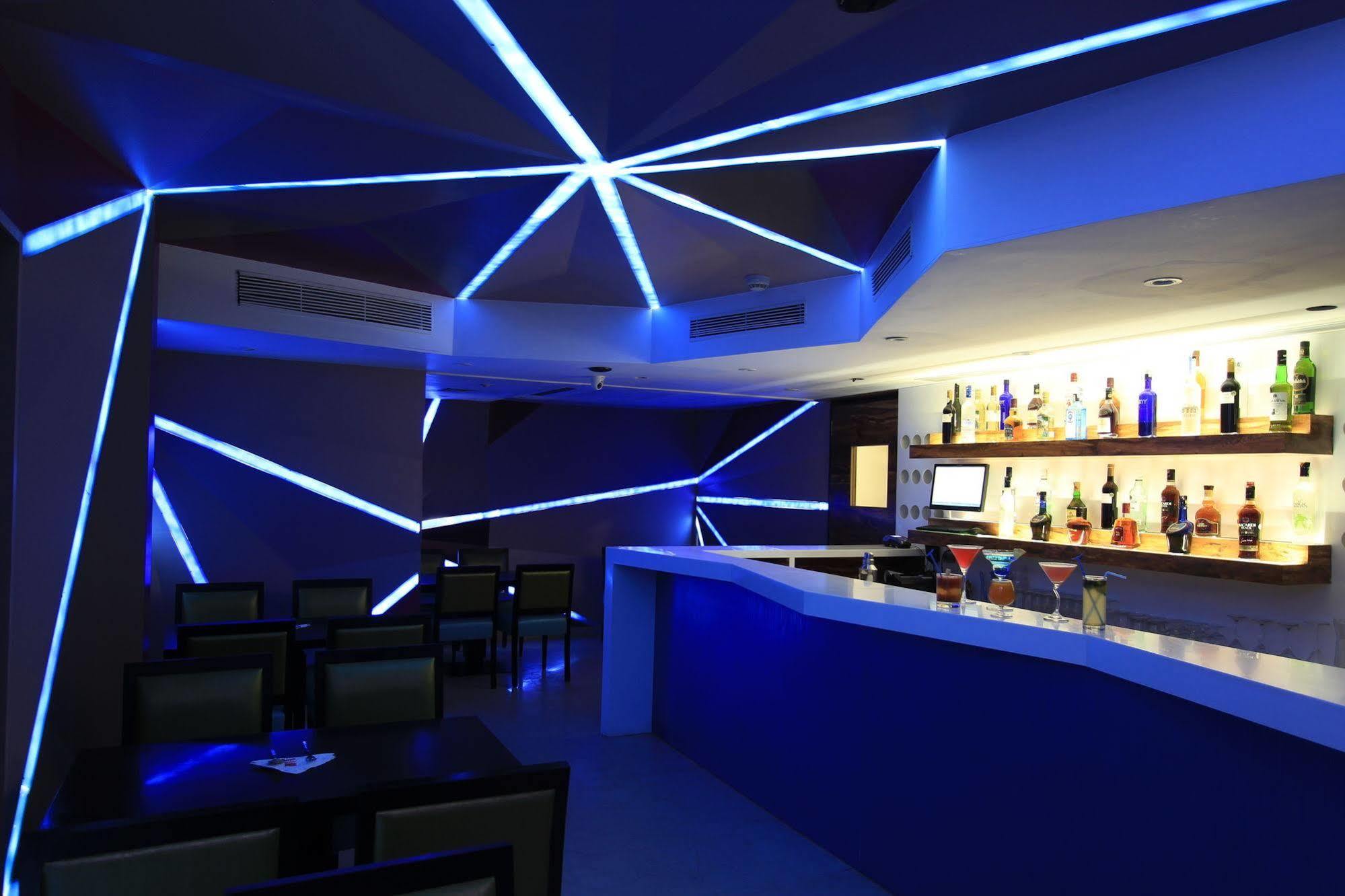La Woods Hotel